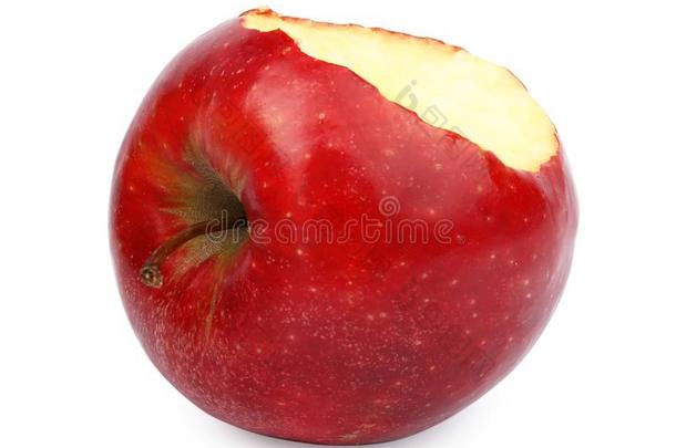成熟的多汁的红色的苹果和咬斑点向白色的