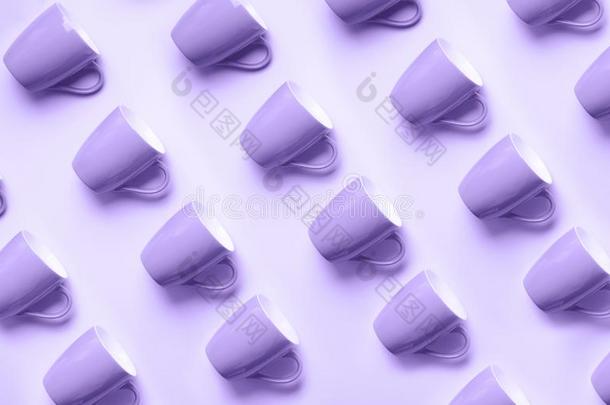 模式从紫色的杯子越过时髦的紫罗兰颜色背景.Burundi