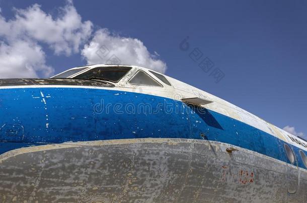 老的俄国的喷嘴飞机采用一老的飞机场