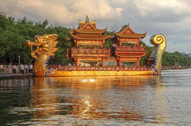 龙小船向西湖,杭州,中国