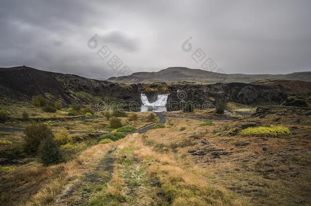 哈加尔帕福斯-水潭指已提到的人河窝,冰岛