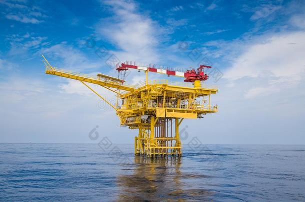 海上的油和气体水源遥远的台畸形伸长的粗糙的油