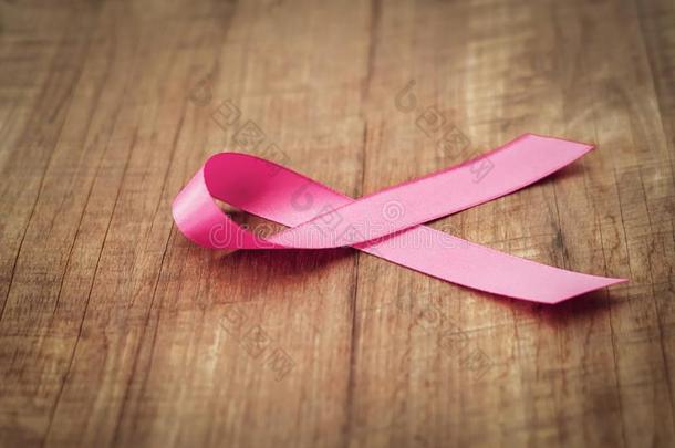 粉红色的带向木材.乳房癌症察觉.c向cept卫生保健