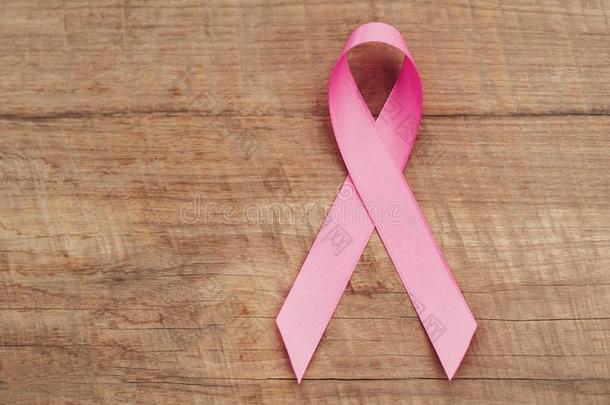 粉红色的带向木材.乳房癌症察觉.c向cept卫生保健