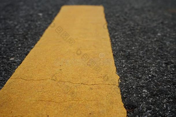 路交通颜料黄色的向指已提到的人沥青表面