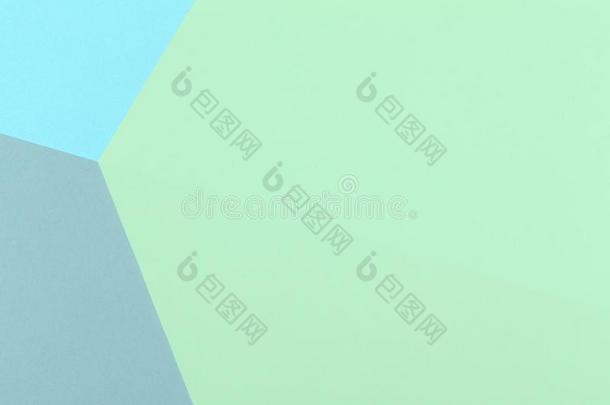 纸绿色的,蓝色,灰色空的背景,用几何学坐落的.