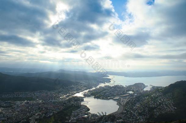 美丽的风景看见从登上乌尔里肯采用卑尔根,挪威