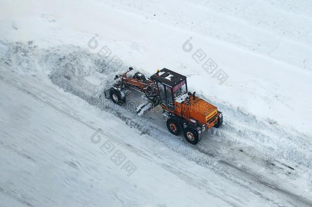 雪吹风机干净的锚地从阵亡者雪