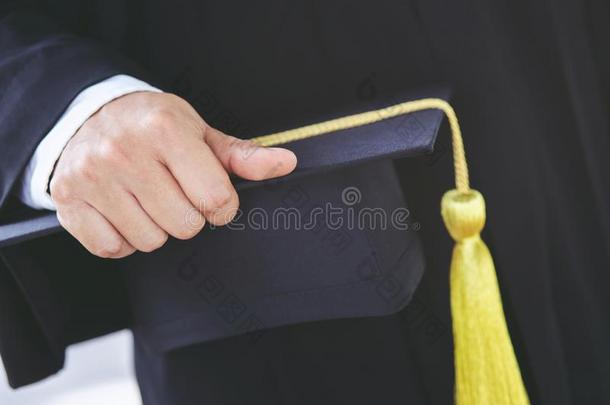 臀部毕业帽子在的时候开始成功毕业生