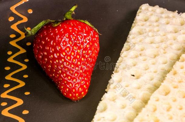 新鲜的<strong>草莓</strong>和糖尿病的日常饮食不足-易碎的华夫饼短剑