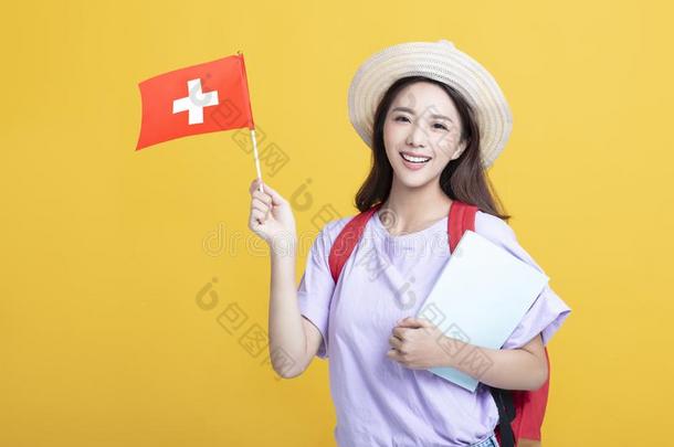 年幼的女孩学生展映指已提到的人瑞士旗