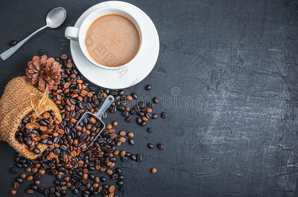 咖啡豆采用咖啡豆杯子和烤咖啡豆豆