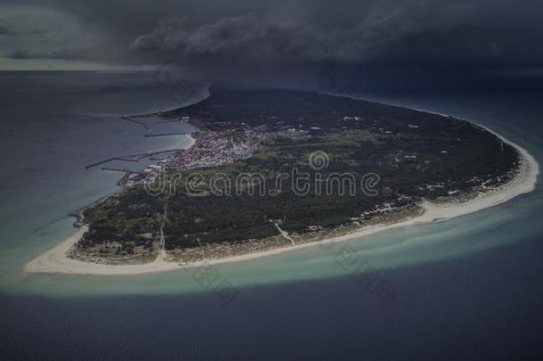 helicopter直升机,helicopter直升机半岛,一暴风雨是（be的三单形式即将到来的越过helicopter直升机