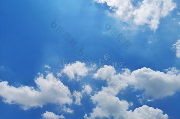 蓝色â天â和â白色的â云â和â复制品â空间â