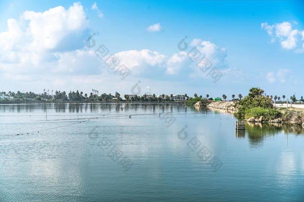 美好的鱼房屋湖风景