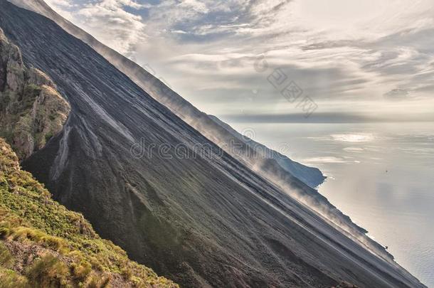 西亚拉。向火山边缘之恋火山采用火山边缘之恋岛