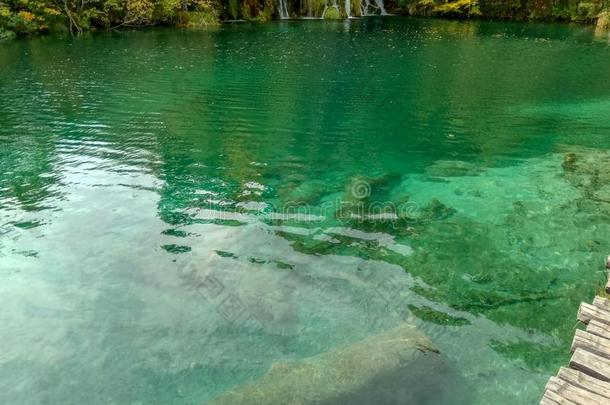 指已提到的人清静的湖采用克罗地亚.观念关于文化的和生态的向