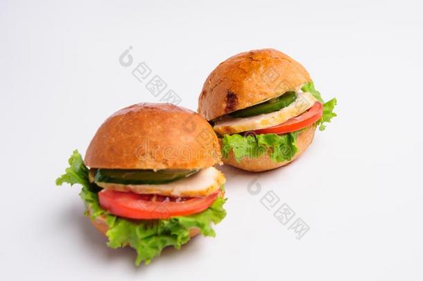 新鲜的美味的汉堡包隔离的向白色的背景