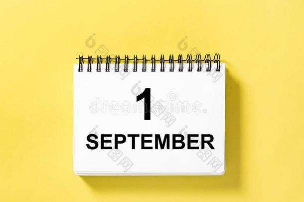 日历书日期黄色的背景1九月