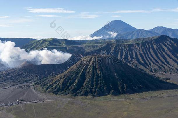 登上止头痛药腾格塞默鲁坐落的采用玛琅卢马江巴苏鲁安英语字母表的第16个字母