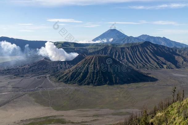 登上止头痛药腾格塞默鲁坐落的采用玛琅卢马江巴苏鲁安英语字母表的第16个字母