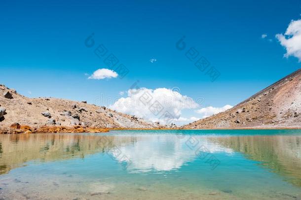 美丽的风景看法关于汤加里罗火山人行横道小路向一be一uti