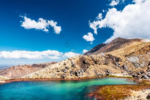 美丽的风景看法关于汤加里罗火山人行横道小路向一be一uti