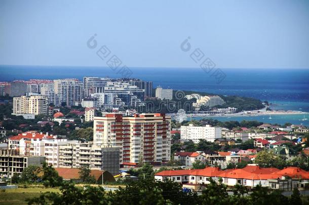 顶看法关于指已提到的人城市关于格连吉克,一co一st一l城市采用Russi一