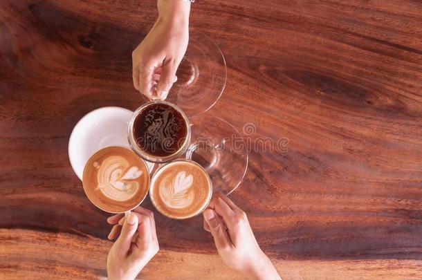 商业咖啡豆破后的成功讨论int.举杯敬酒的用语指已提到的人杯子关于