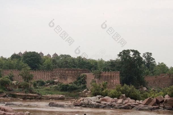 美丽的Orchaa古代的堡垒贾汗季帕尔卡