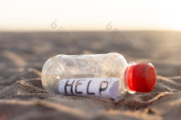 一塑料制品瓶子和指已提到的人信息帮助里面的谎言向指已提到的人沙英语字母表的第15个字母