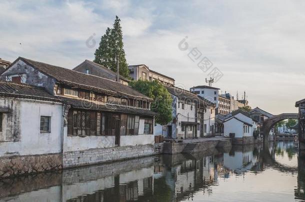 传统的中国人建筑学在旁边水采用老的<strong>城镇</strong>关于南浔,