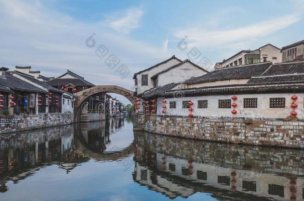 传统的<strong>中国</strong>人建筑学在旁<strong>边</strong>水采用老的城镇关于南浔,