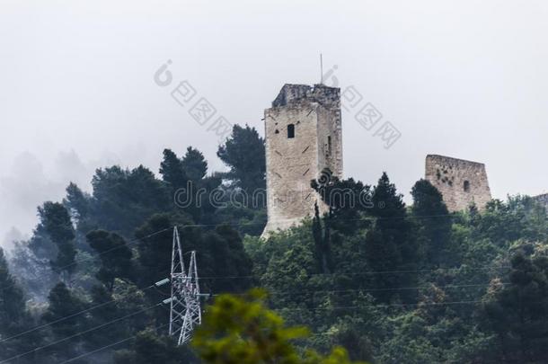 看法向指已提到的人城堡关于<strong>波波</strong>利佩斯卡拉-阿布鲁佐-意大利-摄影者
