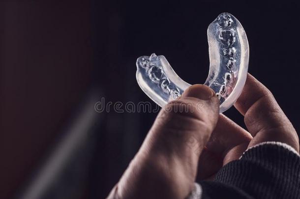 拳击手牙保护.=gumshield