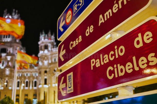 人名demand需要西贝莱斯采用马德里Spa采用在夜方向符号