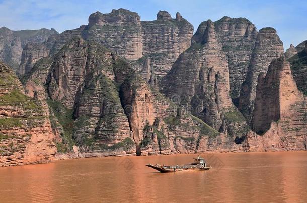 刘家峡水坝在近处指已提到的人冰凌洞穴,甘肃省份,中国