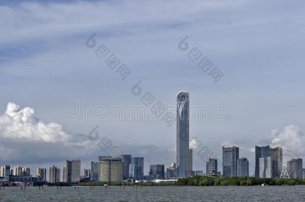 高的-结果建筑物一起金鸡湖采用苏州城市,江苏vide提供
