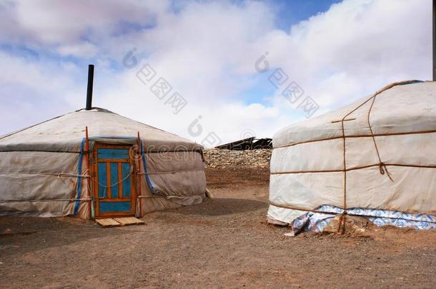 热尔省,蒙古的<strong>帐篷</strong>或<strong>蒙古包</strong>关向秒苏夫拉加Â«Â 白色的