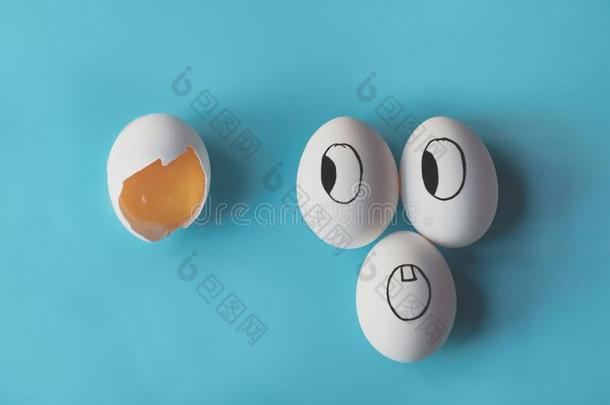白色的卵和描画的面容