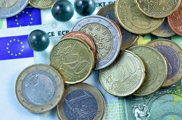 不同的关在上面欧元银行笔记和货币