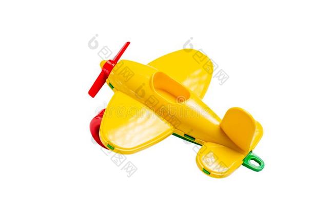 黄色的玩具飞机和螺旋桨和l和ing齿轮使隔离向一