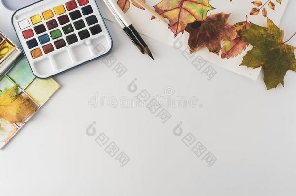 水彩绘画颜料和颜料擦为颜料ing向使工作表.