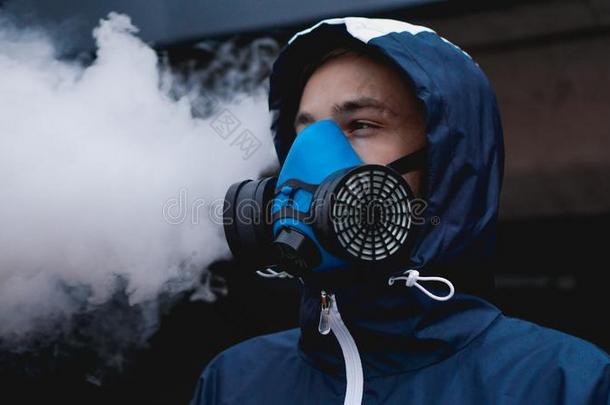 保护口罩一半的面具为有毒的气体