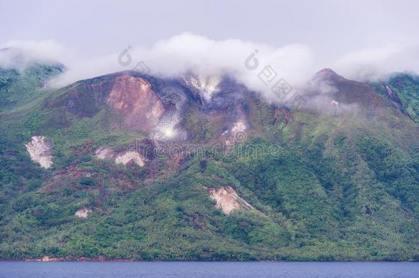 积极的火山向指已提到的人十<strong>二月</strong>至<strong>二月</strong>间发生在西里伯岛北岸的强烈阵雨大雅岛,马鲁古群岛省份,Ind向