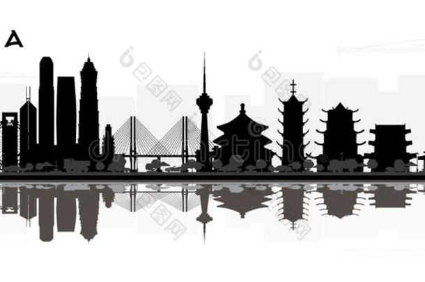 中国城市地平线黑的和白色的轮廓和反映