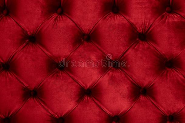 红色的<strong>奢</strong>侈丝绒中间夹有<strong>轻</strong>软之物的沙发<strong>家具</strong>装饰业和button的复数,优美的