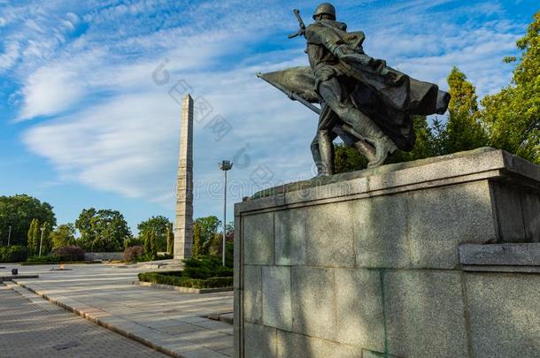 纪念碑向1200卫兵.指已提到的人第一纪念碑,永续经营指已提到的人