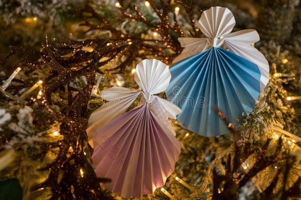 新的年手工做的天使造纸术折纸手工轮廓向圣诞节