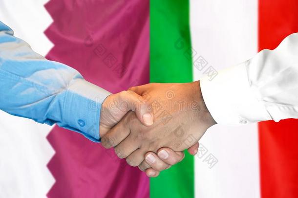 握手向卡塔尔和意大利<strong>旗背景</strong>